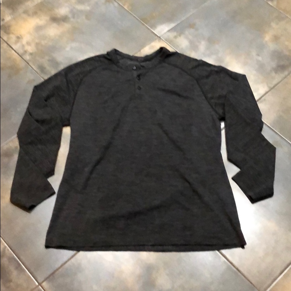 Men’s Lululemon Dark Gray Henley long sleeve shirt